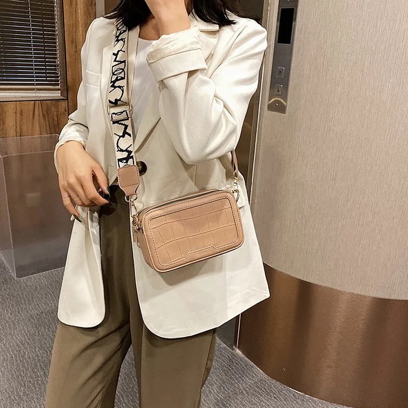 

Quality Bags For Women 2021 Fashion Wild Small Square Bag Wide Straps Female Shoulder Bag Casual Solid Color Lady Messenger Bag