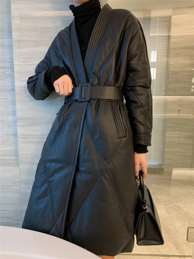 Пуховик из овечьей кожи Haining черная куртка средней длины искусственной с поясом