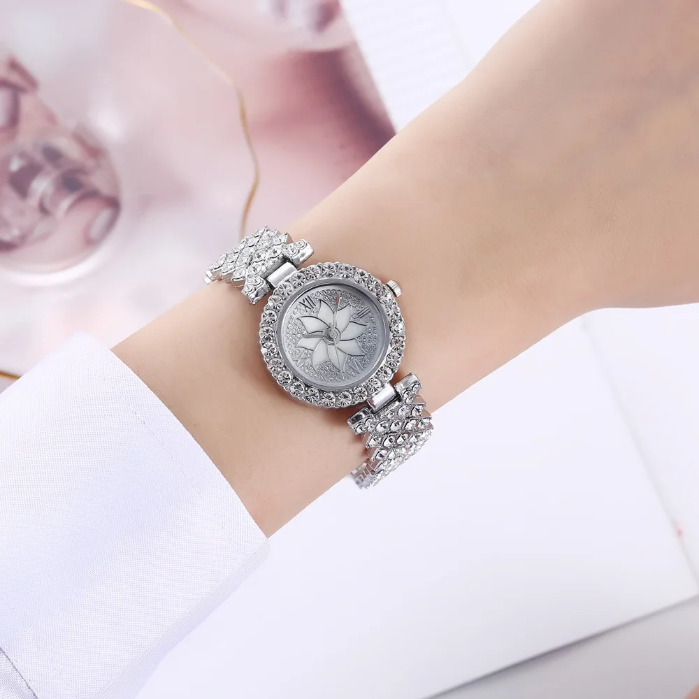 

XSVO Diamond Fashion Trend Casual Simple Small Dial Steel Band Ladies Quartz Watch + Necklace + Earrings Set