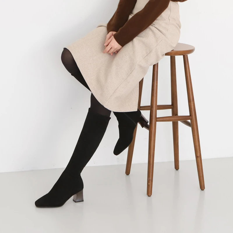 

Женские кожаные ботинки на молнии, ботинки в британском стиле на высоком каблуке с круглым носком, ботинки на резиновой подошве с боковой мо...