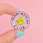 Эмалированные заколки для лацканов Bad Bitch Club, броши с ножом цыпленком, модные значки, заколки для рюкзака, подарок для друзей, оптовая продажа ювелирных изделий