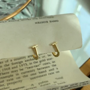 Маленькие серьги-кольца с надписью T Huggie, модные круглые серьги цвета розового золота и серебра для женщин, изящные роскошные украшения, подарки SD2336