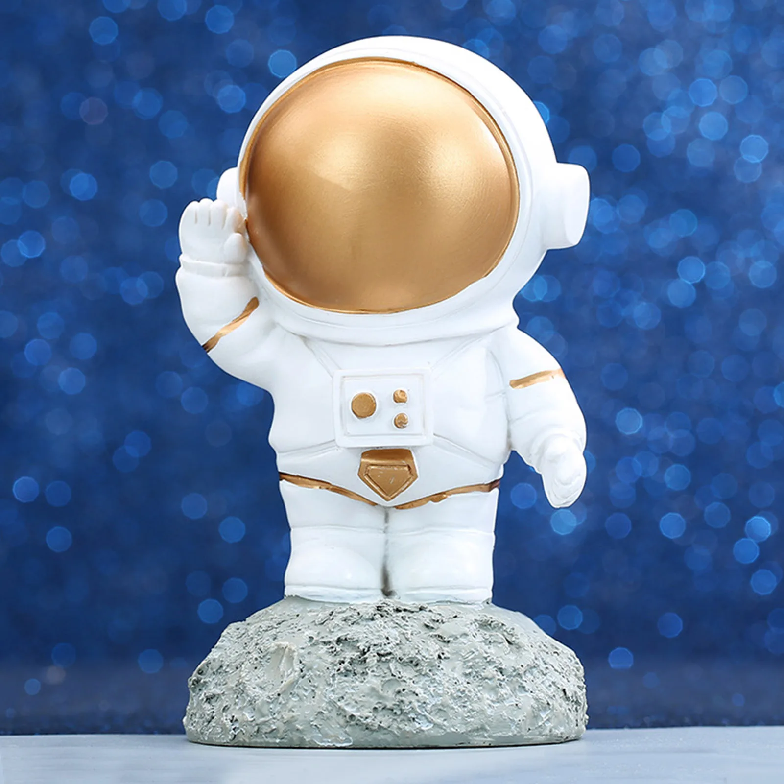 

Resin Astronaut Figurines Ornament Elegant Exquisite Spaceman With Moon Sculpture Decorative Model Gift Desktop Home Decoration