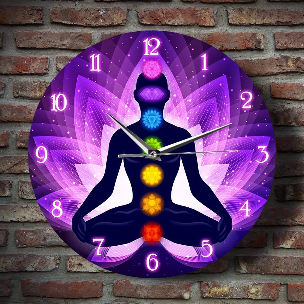 Медитирующий человеческий в позе лотоса современные настенные часы сакральный