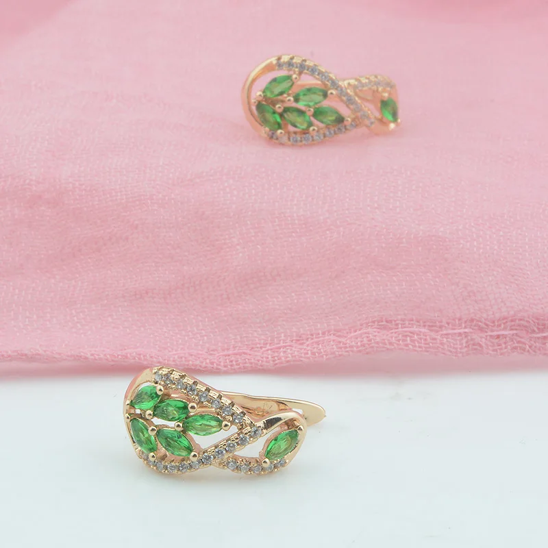 Женские серьги подвески с разноцветными зелеными фиолетовыми камнями 2