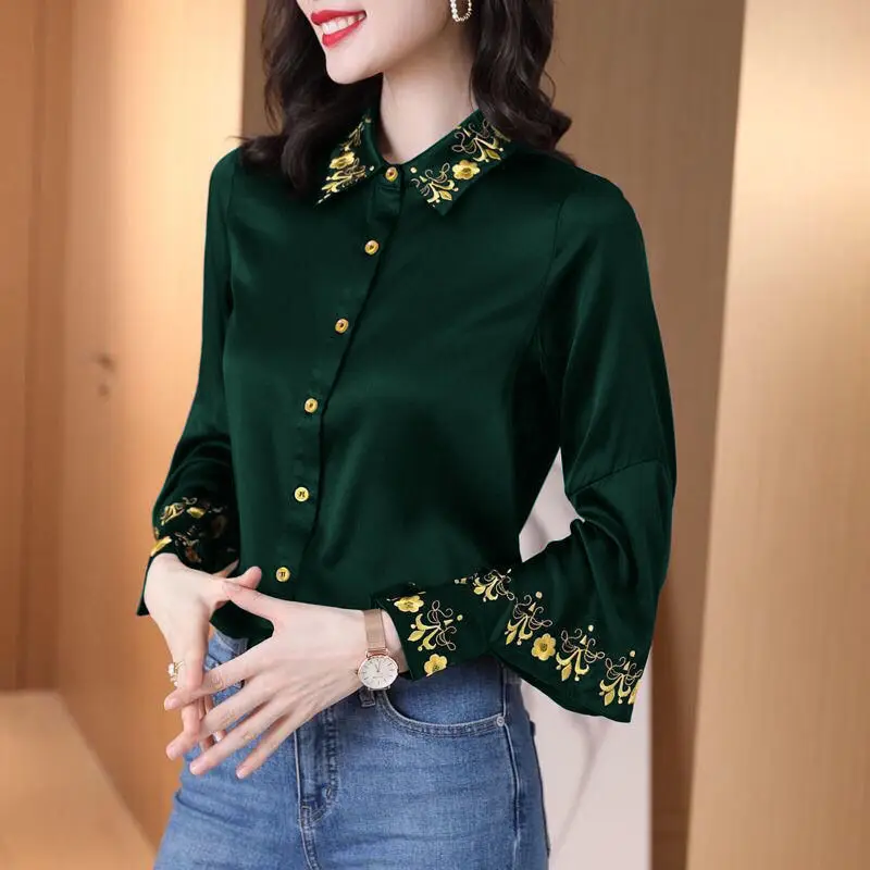 

Embroidered temperament shirt women's long sleeve 2020 spring and Autumn New Retro polo collar Ruffle Top Women's wear