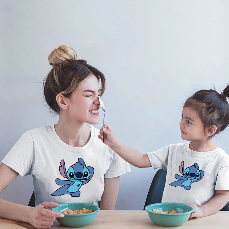 

Женский летний комплект из топа и футболки с коротким рукавом