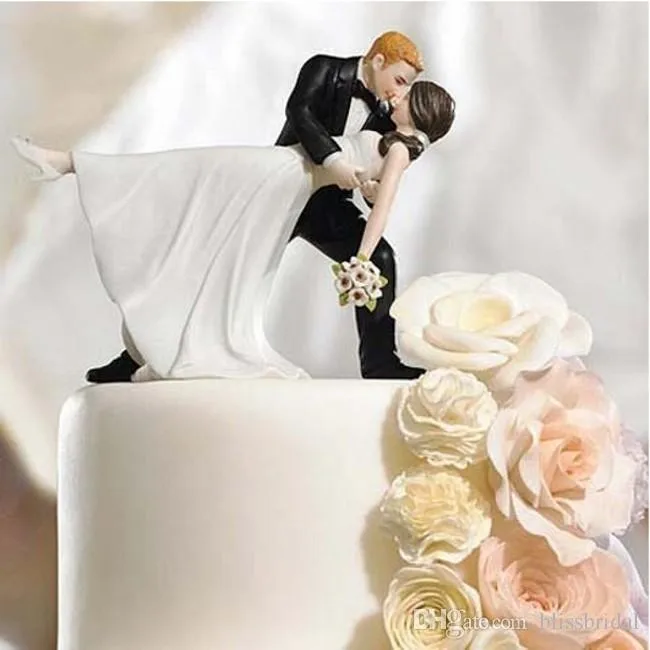 

Lovely Wedding Cake Decoration White And Black Bride And Bridegroom Couple Figures Toppers Classic Kissing Hug Cheap Free Shippi