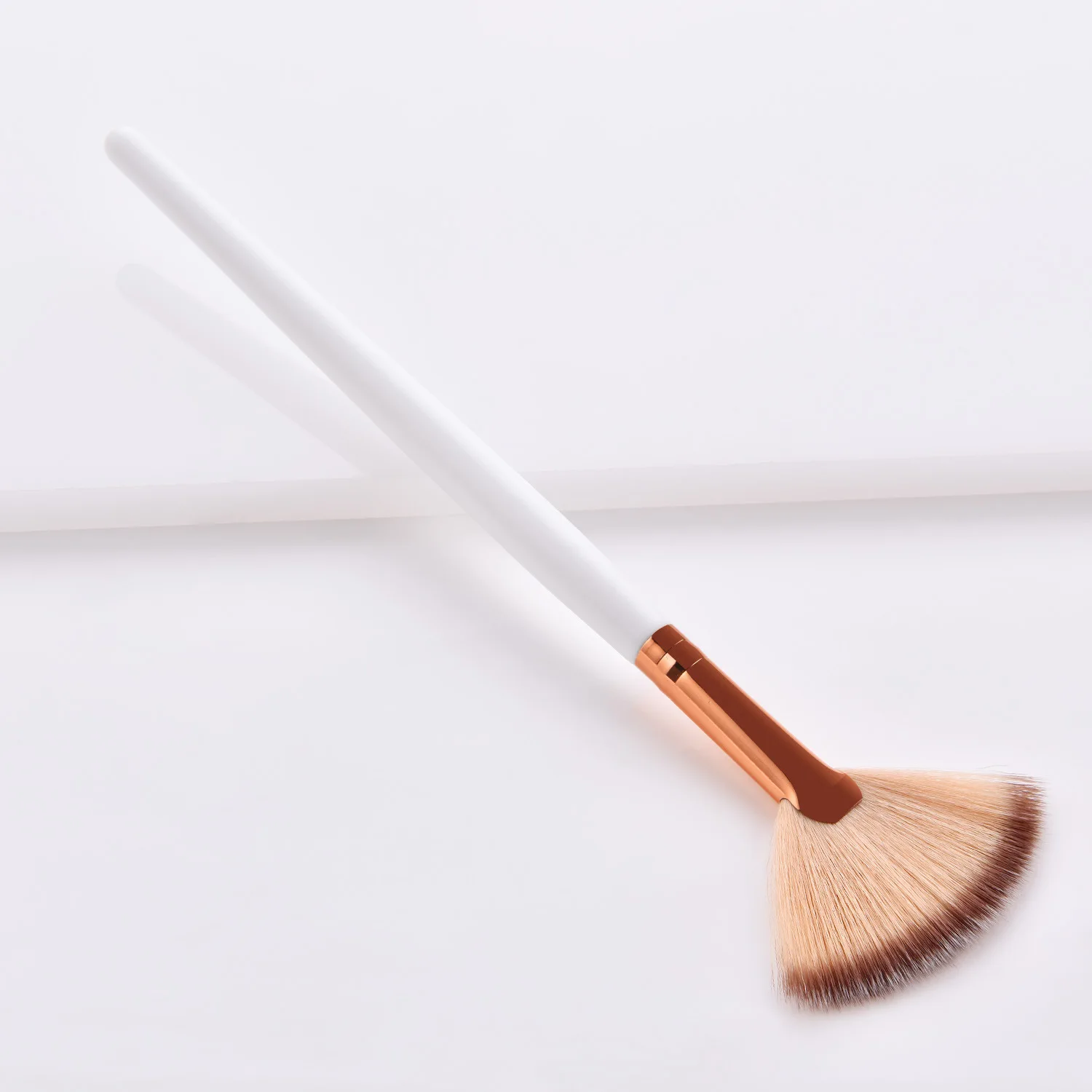 Кисти для макияжа с жемчугом белого/розового золота Профессиональные кисти из