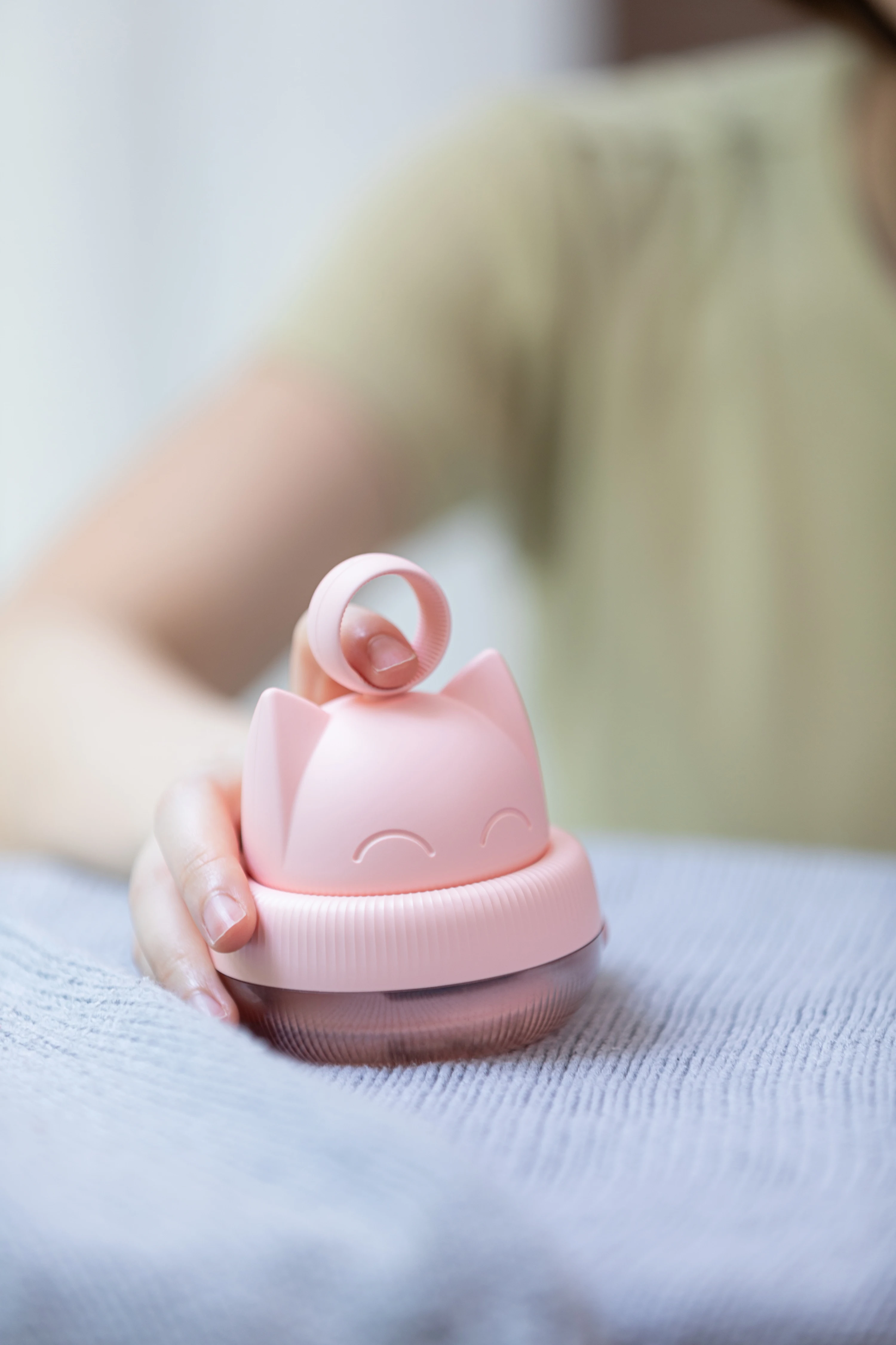 Переносное средство для удаления ворса одежда не образует катышки ткани бритвы и