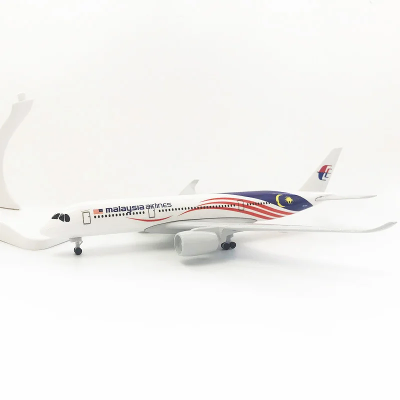 

20CM alloy airplane model Malaysia 350 Airbus A380 airlines Diecast Collections kids gifts