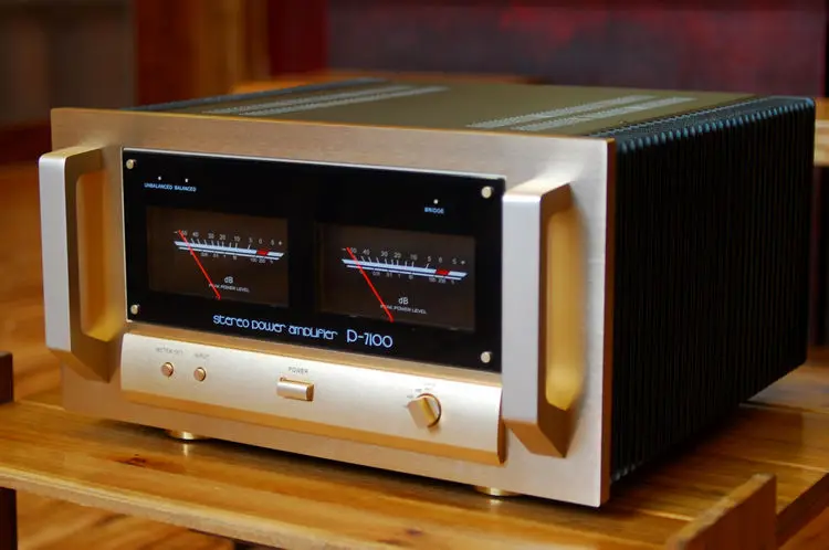 Стерео усилитель мощности P 7100 копия Accuphase каждый канал обеспечивает достаточную