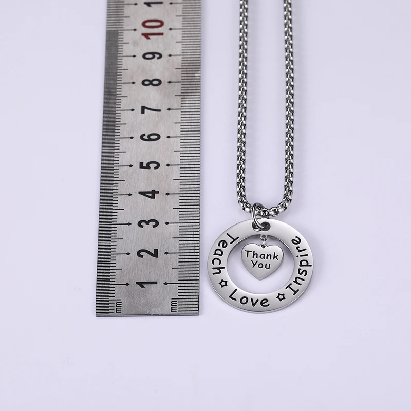 

Cazador Heart Pedant Necklace Custom Name Necklace Engraved Letters Stainless Steel Circle Love Necklace For Unisex Couple Gift