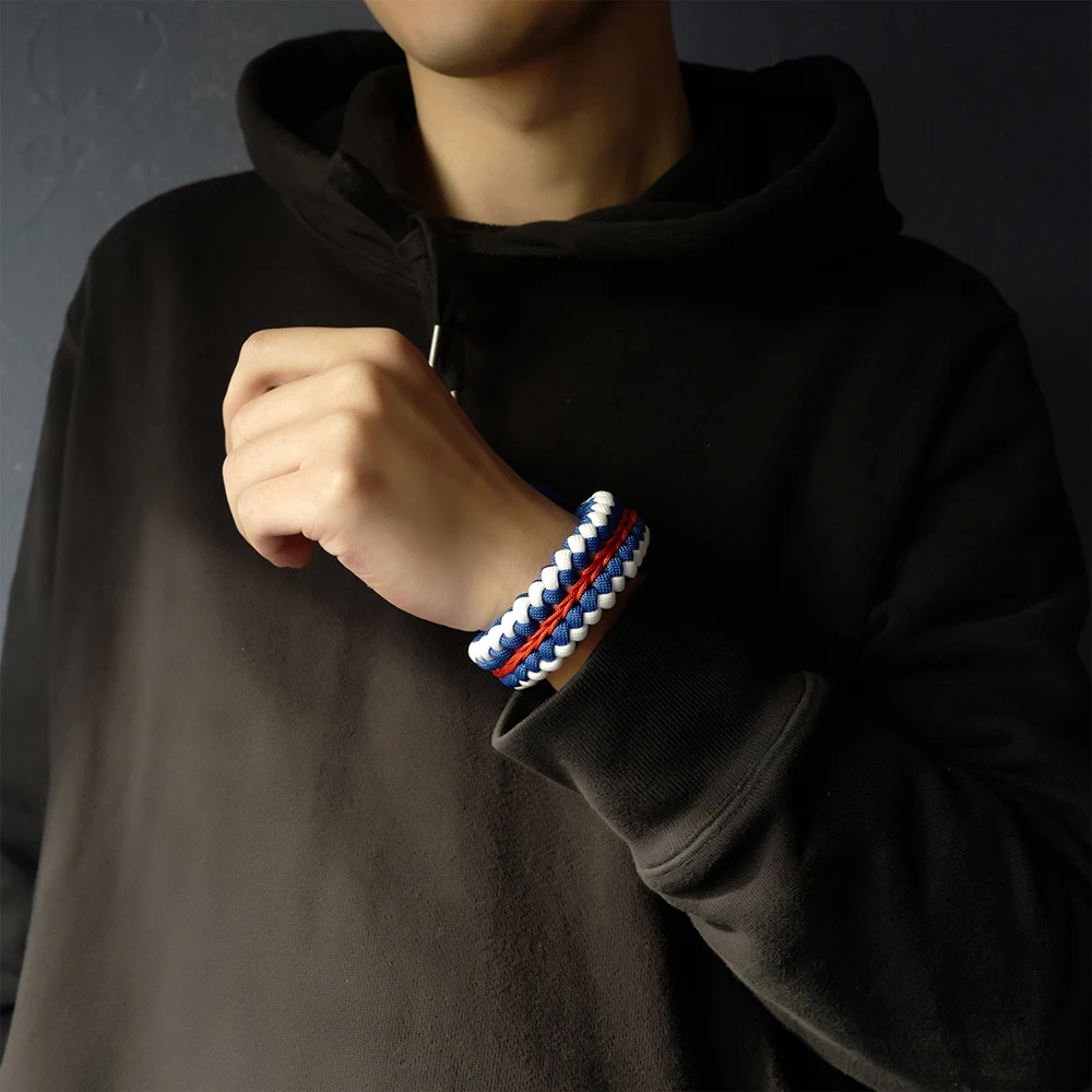 

Adjustable Survival Emergency Glow in the Dark 550 Paracord Bracelet Parachute Cord Bracelet Camping Hiking DIY Hand-made