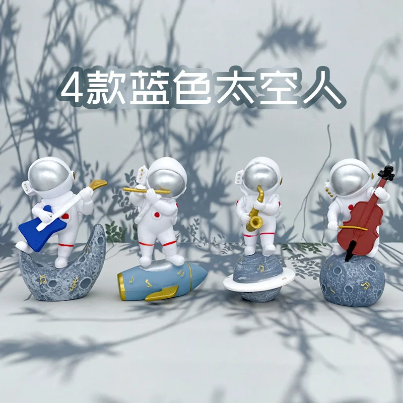 

4Pcs/set Blue Astronauts Figure Trendy Hand-made Anime Model Car Ornaments Desktop Ornaments Gift