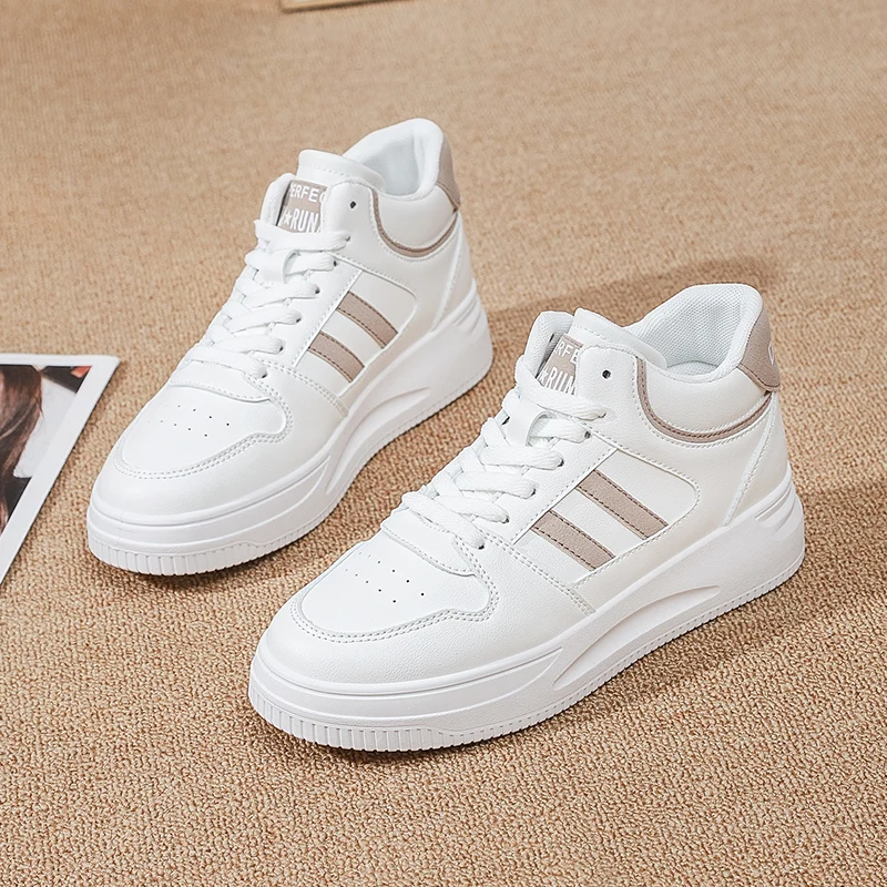 

Small white shoes 2021 new autumn high help thick sole high leisure sports shoes female students board shoes