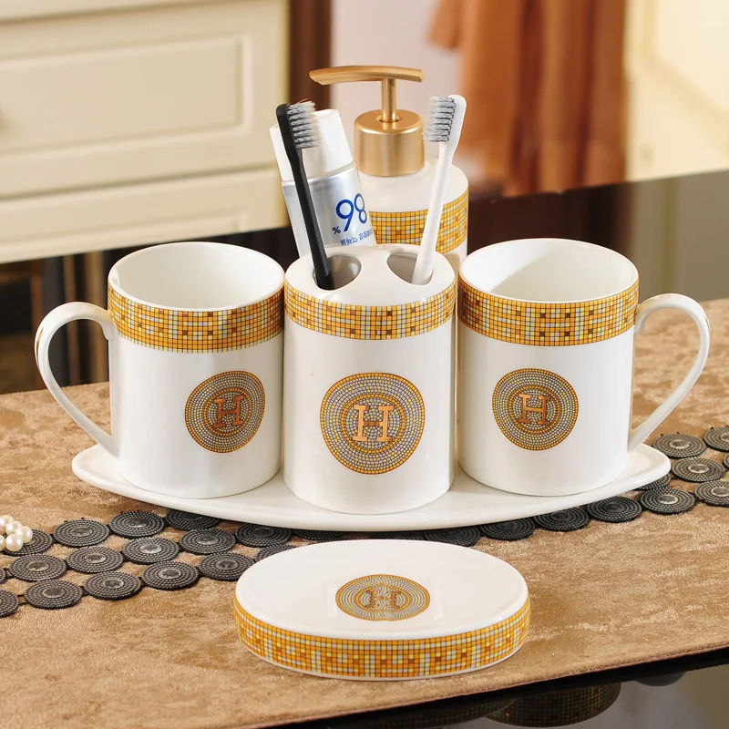 Набор аксессуаров для ванной комнаты керамические диспенсеры мыла держатель