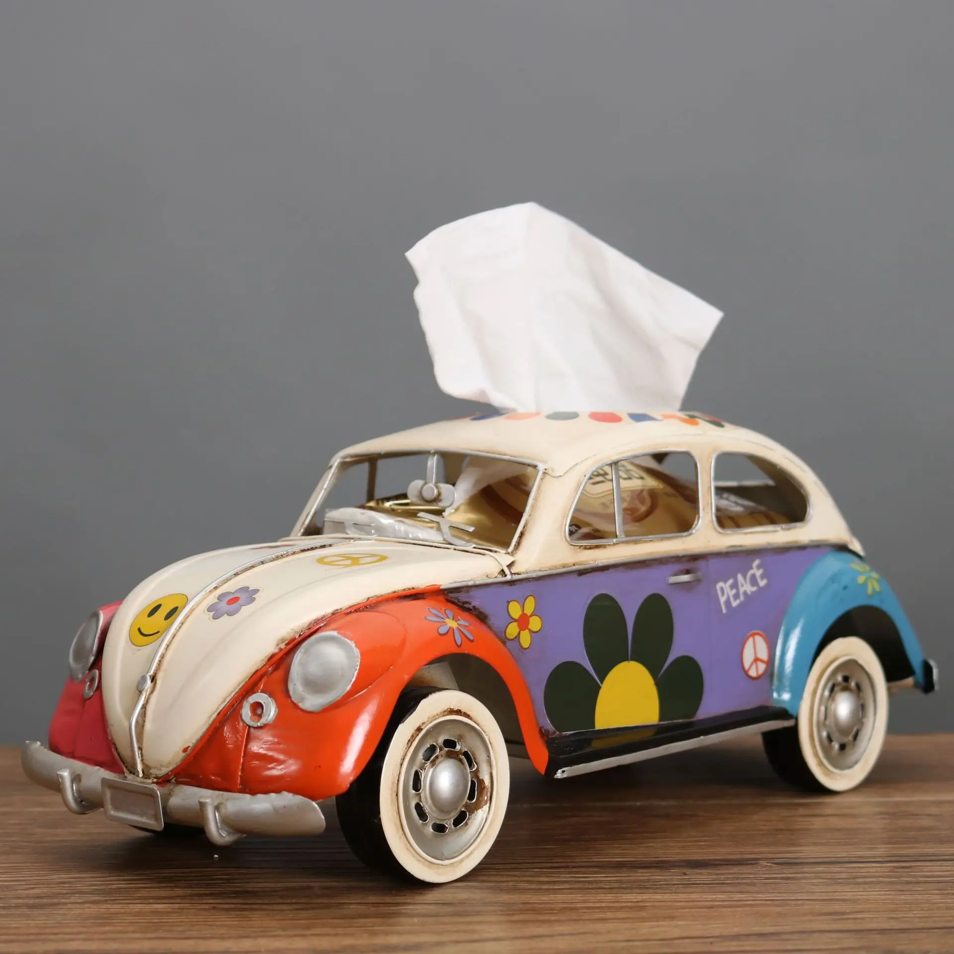 

Retro Beetle tissue box American craft iron bus model with wheel tissue box living room dining room decoration ornaments crafts