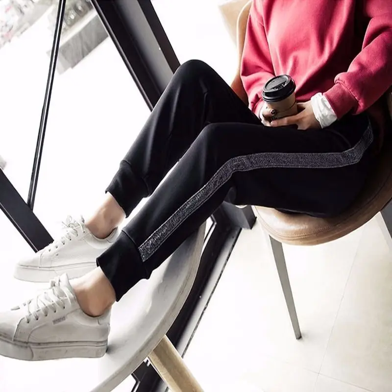 Рисунок 5 - Черные бархатные спортивные брюки