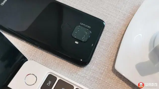 Мобильный телефон HuaWei Nova 5i Pro 4G LTE 8 ГБ ОЗУ 256 Гб ПЗУ 810 МП Kirin 9,0 Android 6,26 234" ips 1080 X отпечаток пальца