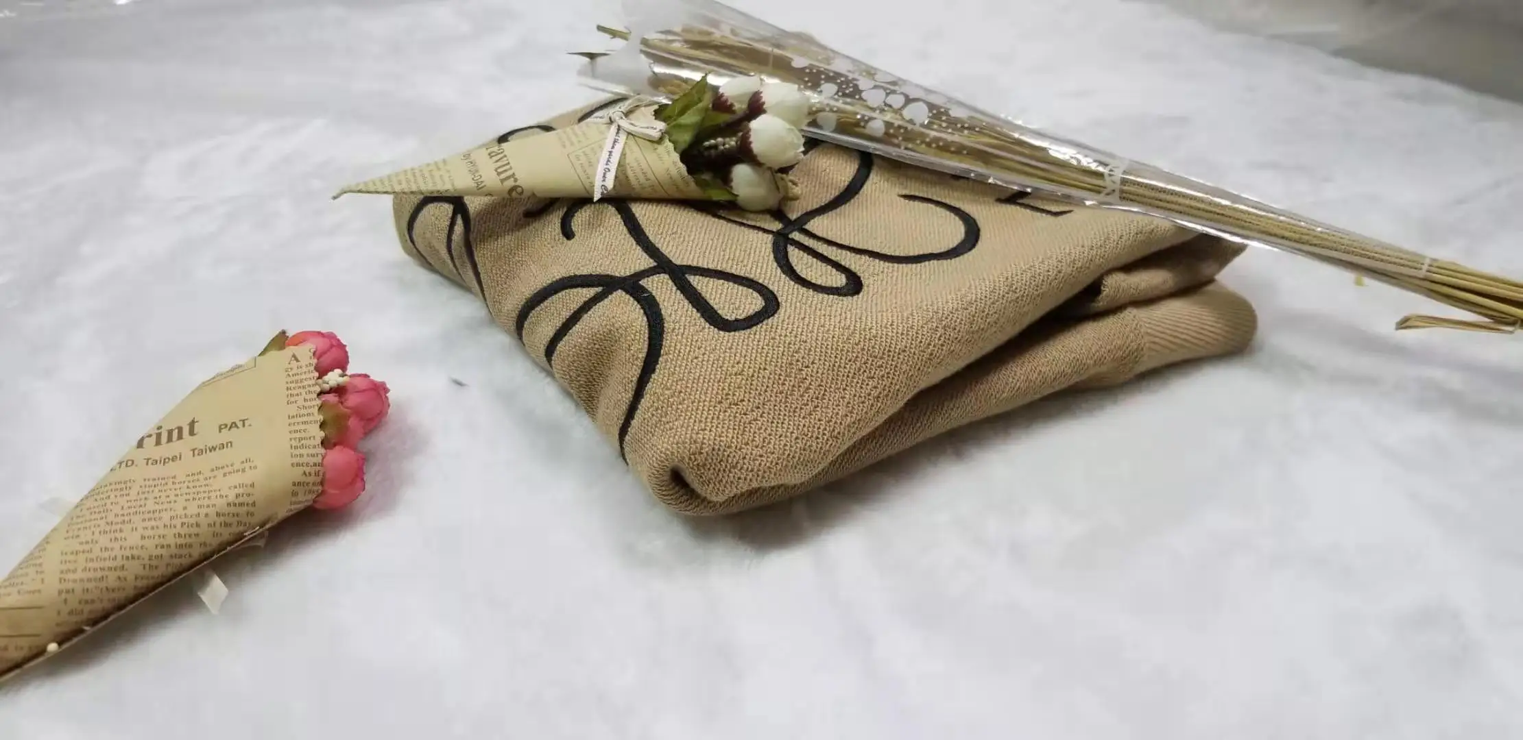 Женская толстовка с вышитым буквенным принтом новинка осень зима 2019 женские топы