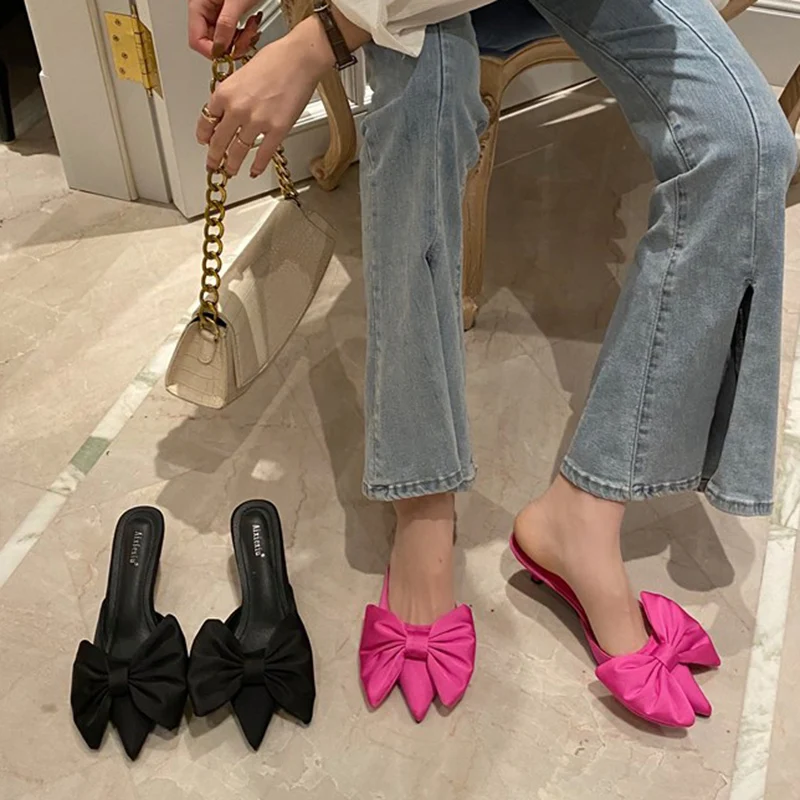 

2022 Summer Elegant Women Rose Red High Heels Closed Toe Slides Mules Female Brand Silk Kitten Heels Knots Slippers Party Shoes