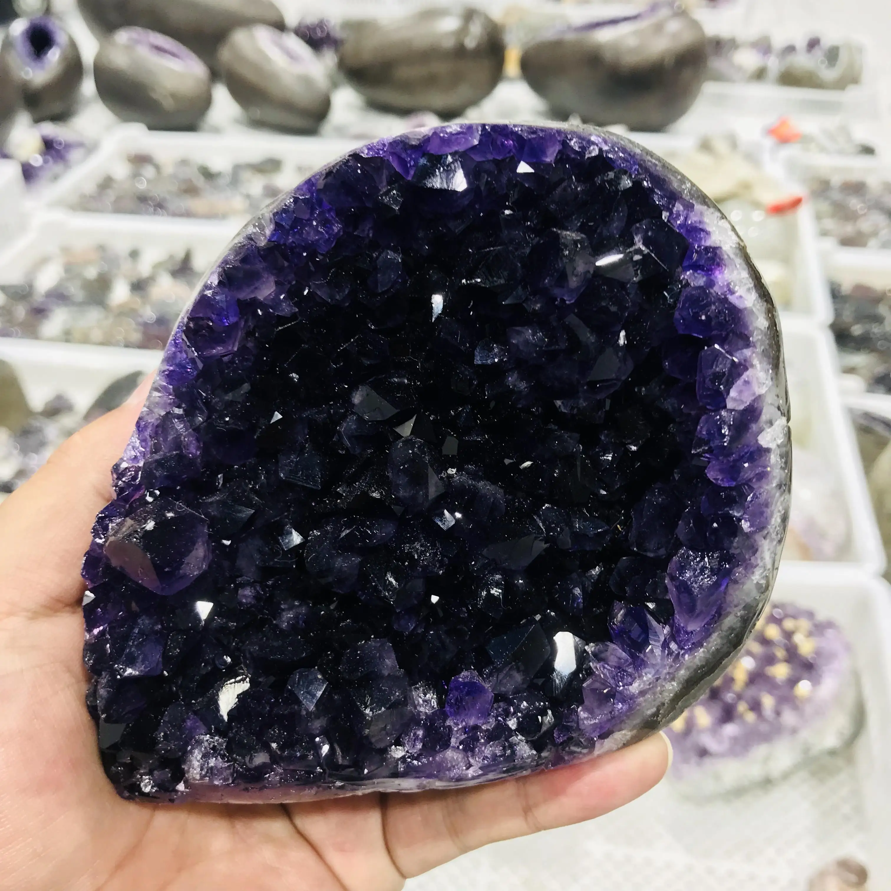 

Высококачественный Уругвайский камень, искусственный кристалл, кварцевый кластер, домашний декор, дисплей, аметист