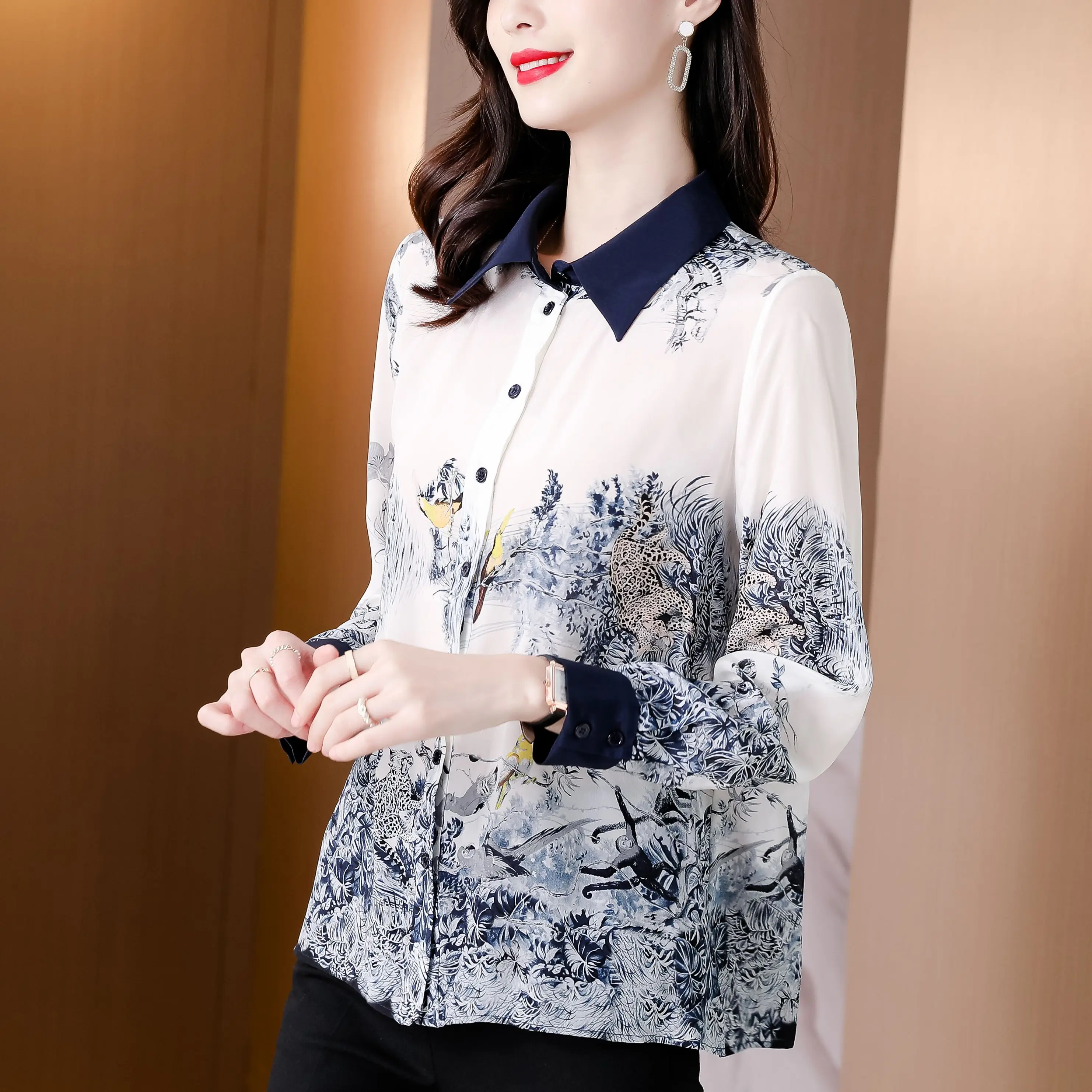 

Silk Satin Loose Women's Shirts New Fashion Blouses Ink Printing Polo Collar Shirts Summer Casual Long Sleeve Blusas Houthion