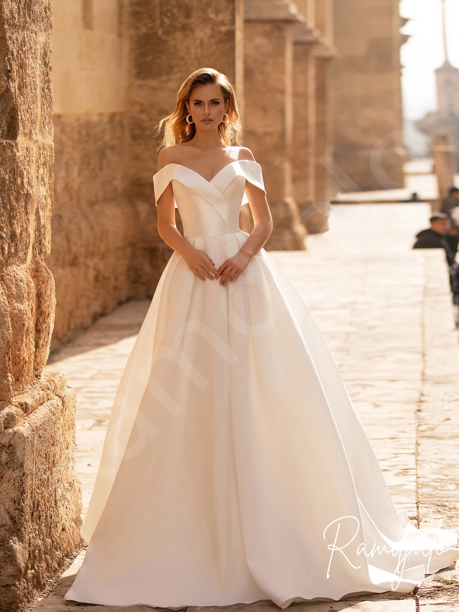 

Wedding Dresses A Line Off The Shoulder Lace Up Full Buttons On Train 2021 Bridal Gowns Bride Formal Vestidos De Novia Simple