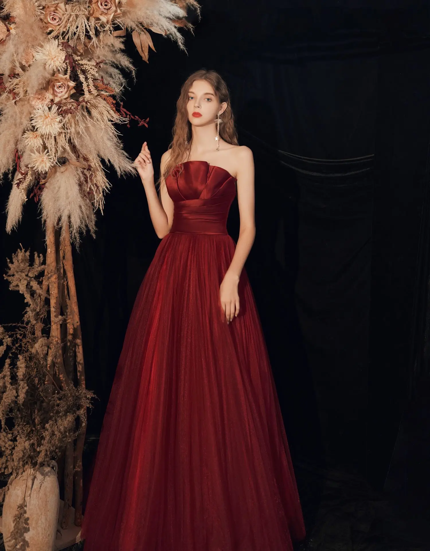 

Сексуальное вечернее платье, новинка 2020, стильные вечерние наряды А-силуэта с открытыми плечами, платья для выпускного вечера без рукавов, конкурс кутюр