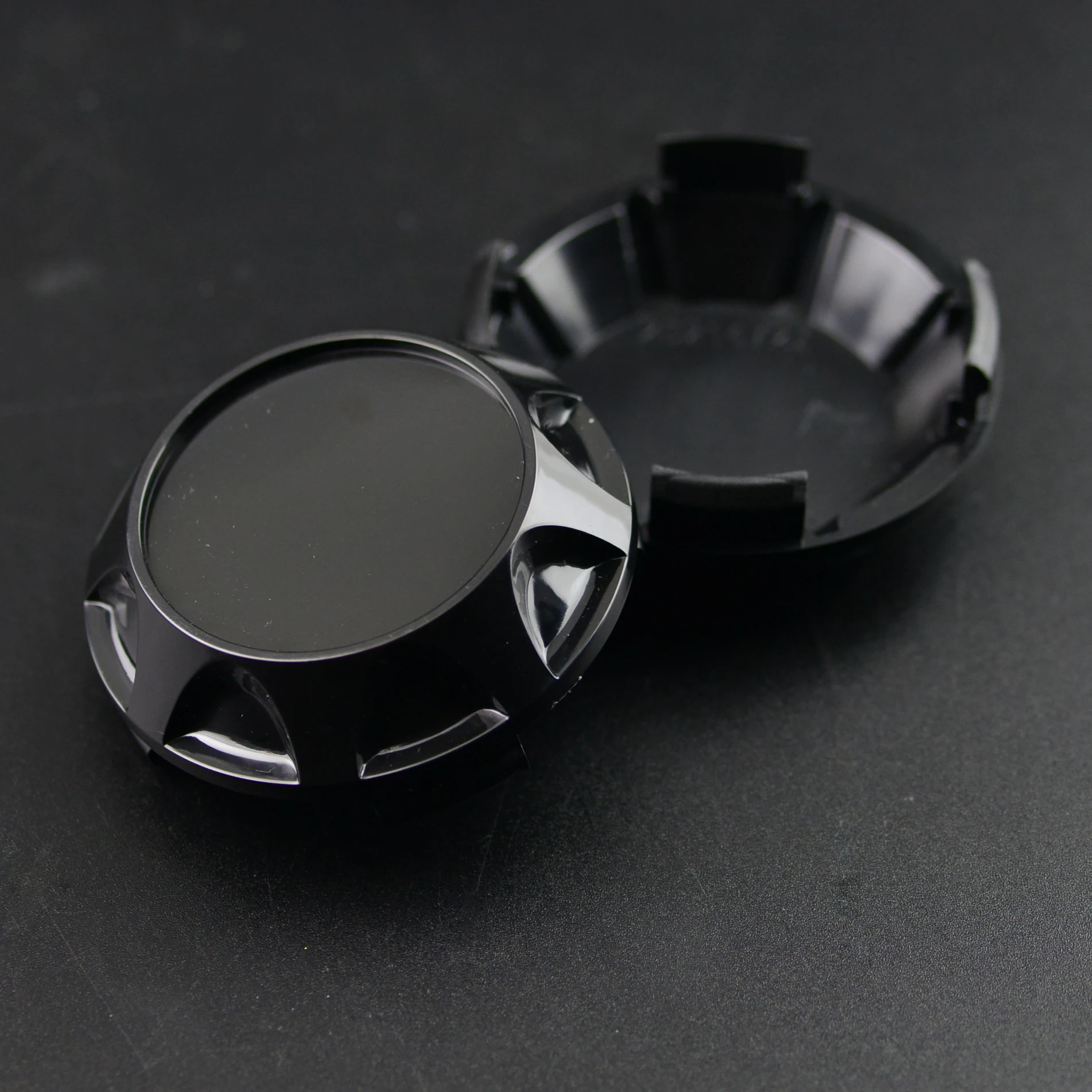 Колпачки для ступицы колеса самодельные Серебристые/черные 4 шт. 66 мм 62 подходят