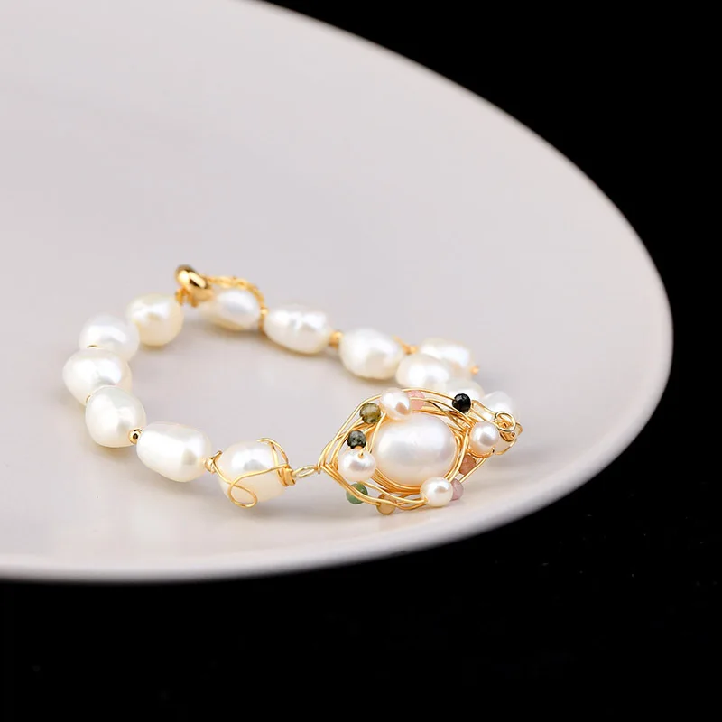 

Luxury White Freshwater Pearl Beads Bracelet Chains Women Vintage Gold Color Crystal Bracelet Gift to Girlfriend Wholesale SL016