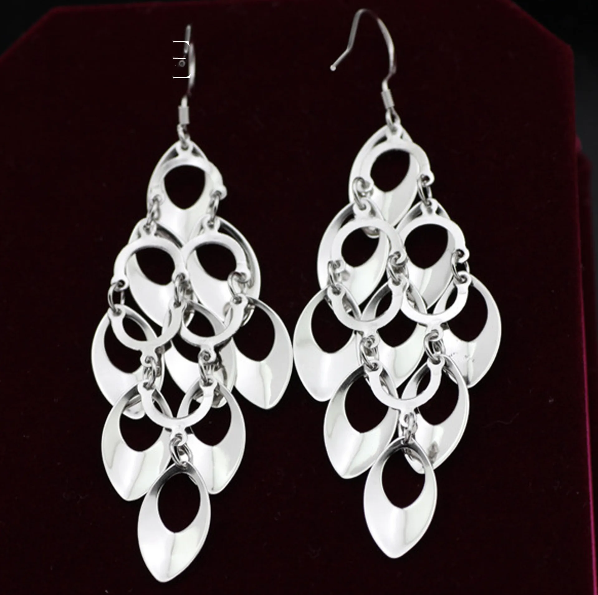 

Wholesale 925 Sterling Silver New Peacock Tail Exaggerated Fringe Heart Earrings