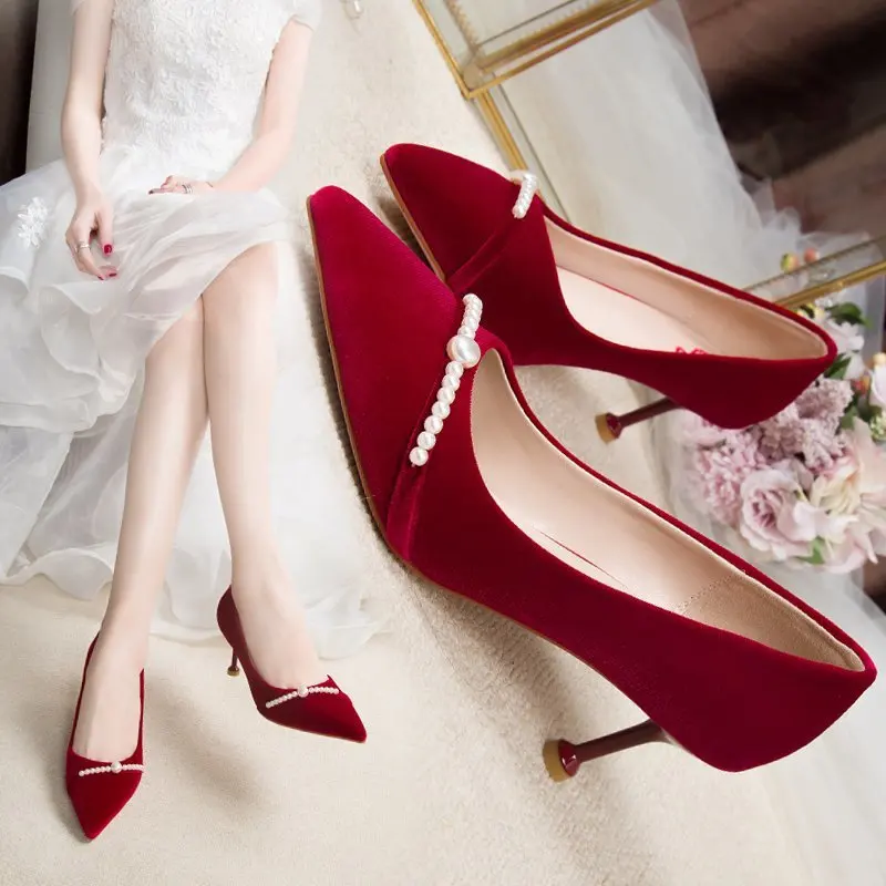 Классические свадебные туфли атласные шелковые красные на шпильках в стиле
