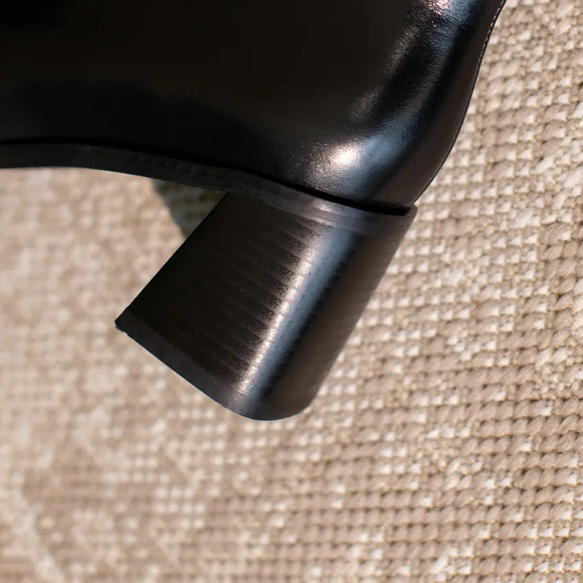 

QUTAA 2021 Cow Leather Autumn Winter Ankle Boots Square Toe Lace Up Zipper Short Boots Square High Heel Women Shoes Size 34-39