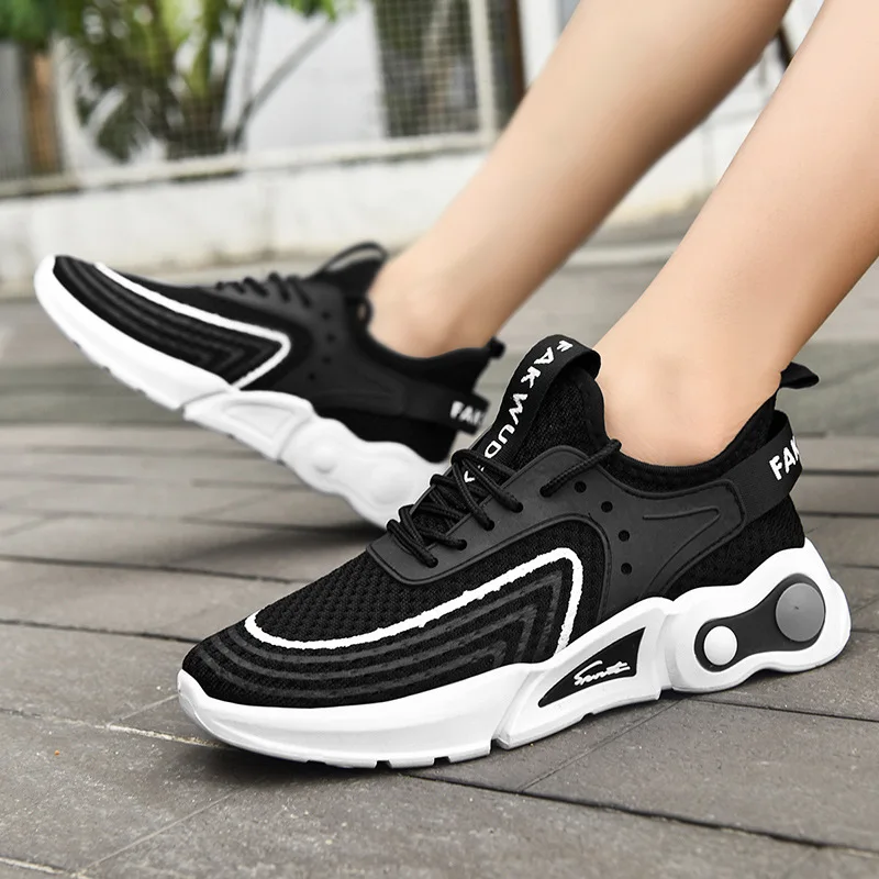 

Summer New Mesh Lovers Shoes 2021 New Trendy Comfortable Soft Bottom Soft Surface Casual Shoes Men And Women Same Shoes01