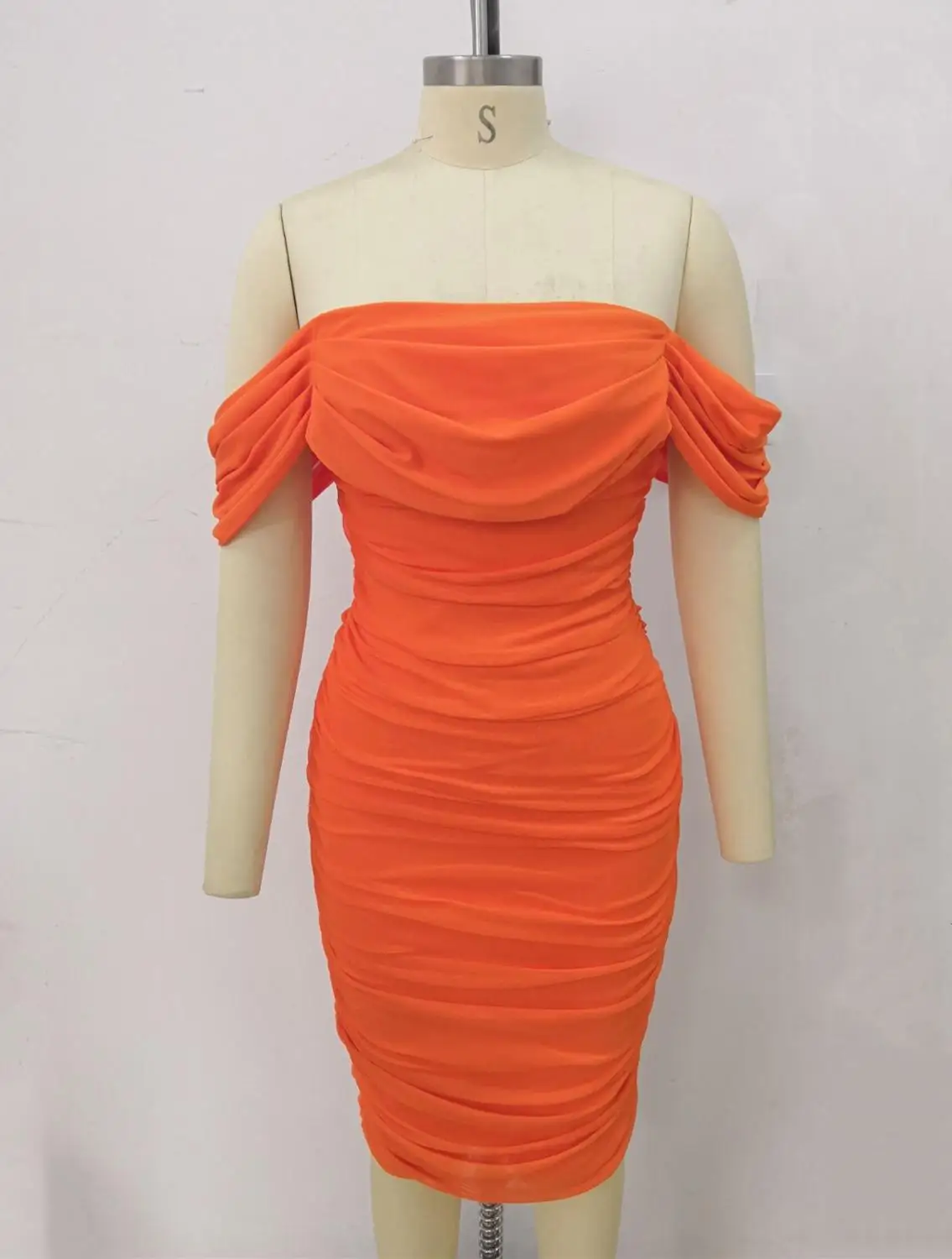 

2019 New Women purple orange pink black Burgundy white Strapless Off Shoulder Celebrity Evening Party Bodycon Bandage Dresses