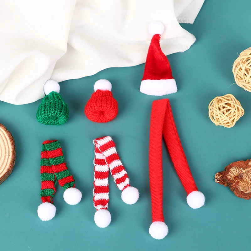 

4Pcs/set Xmas Mini Scarf Hat Decor Doll Clothes Accessory Miniature Christmas Party Ornament For Doll Decals NEW