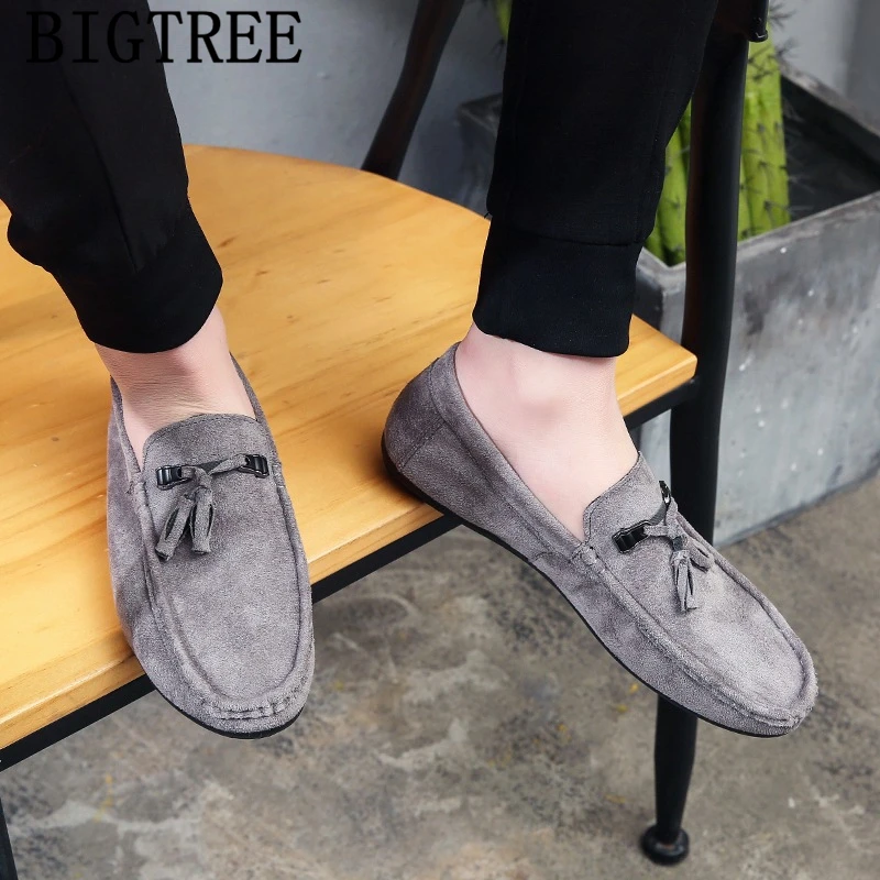 Мужские замшевые лоферы черные роскошные туфли с бахромой красные без застежки