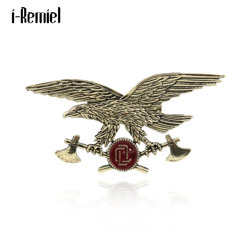 

Vintage Metal Eagle Axe Brooches Badge Men Collar Lapel Pin Buckle Creative Animal Jewelry Friend Gifts