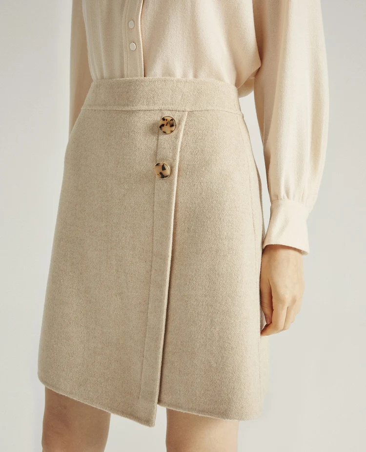 Рисунок 2 - Женская короткая юбка с высокой талией