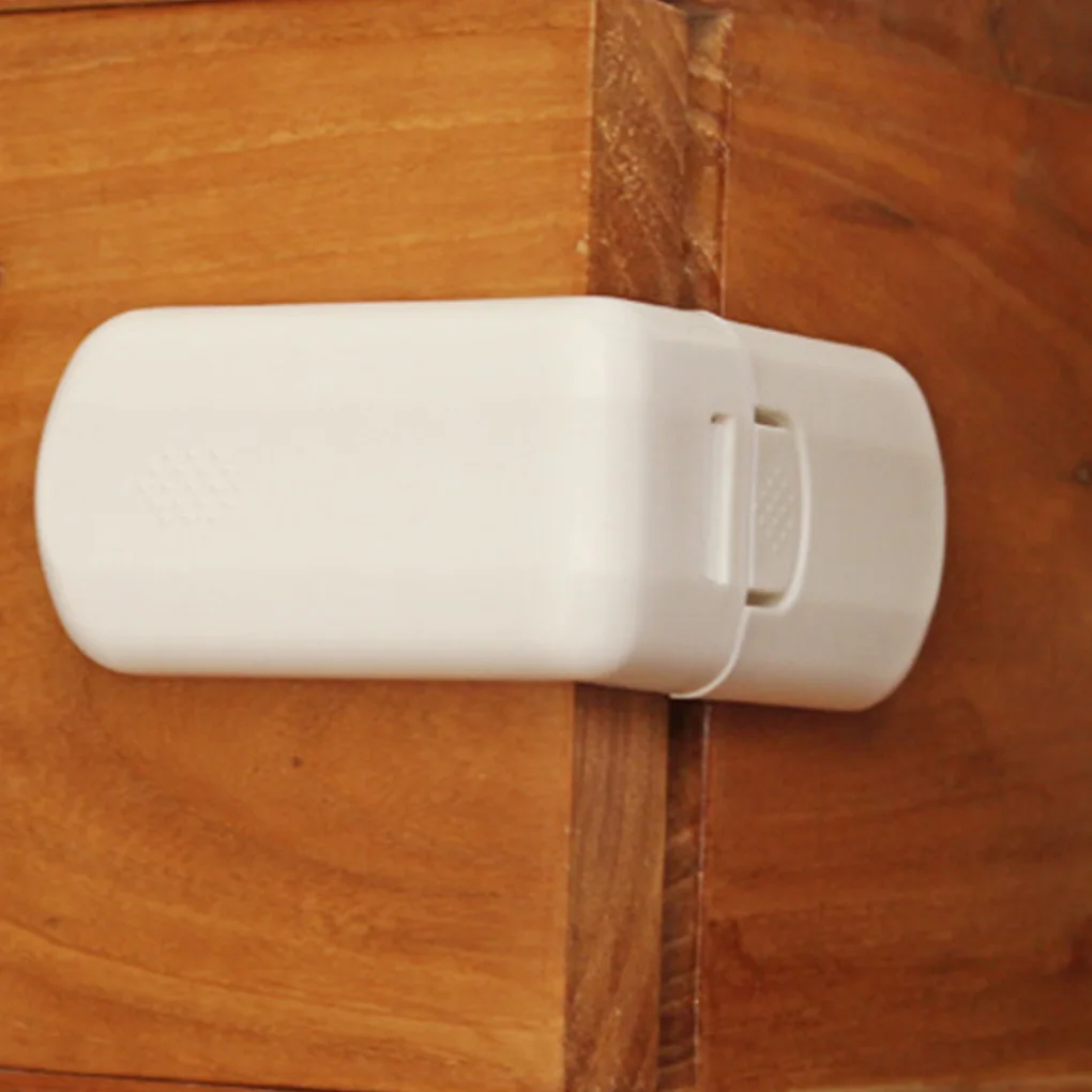 

Блокираторы для шкафов и ящиков для безопасности детей