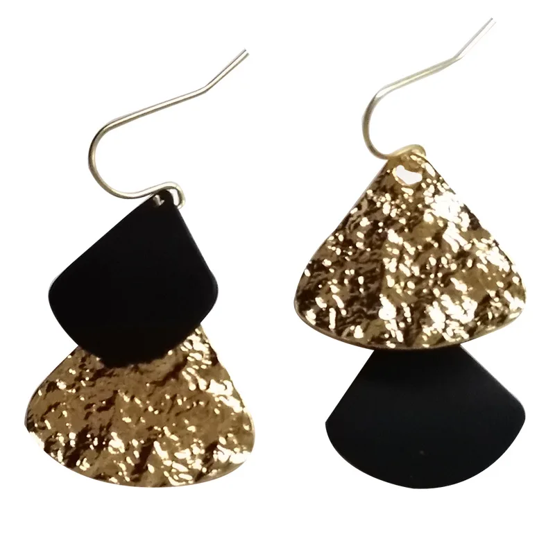

Euramerican The Triangle Gold & Black Pendant Earring Female Korea Personality Vogue For Women Gift
