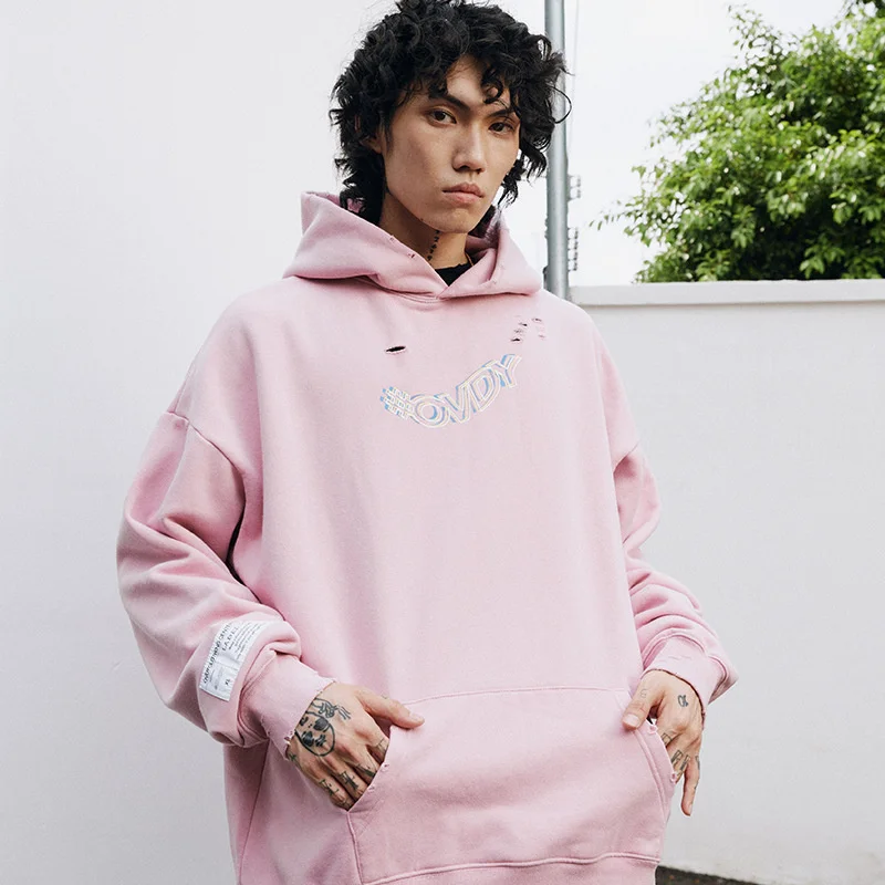 

Hoodies & Sweatshirts