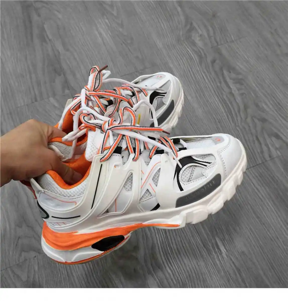 

OUDADASI Men Casual Shoes Large Size 44 Hot Light Breathable Mesh Sports Men Shoes Slip On Walking Sneakers Red Tenis Zapatillas