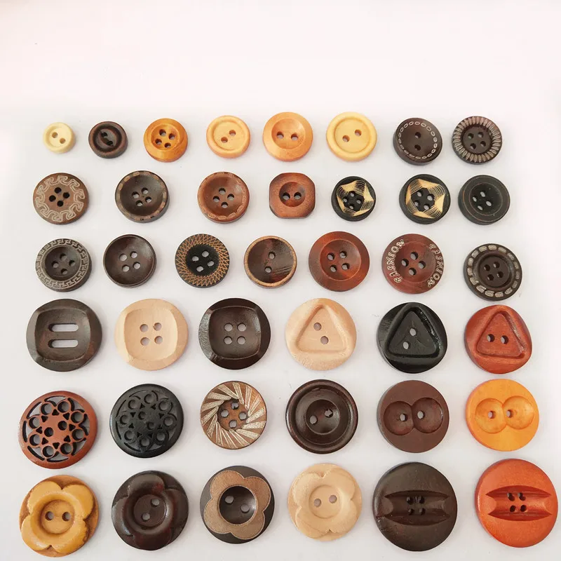 

50pcs Vintage Wooden Buttons Assorted Buttons Decorative Buttons Embellishments 2 Holes Buttons for DIY Sewing Crafting Clothing