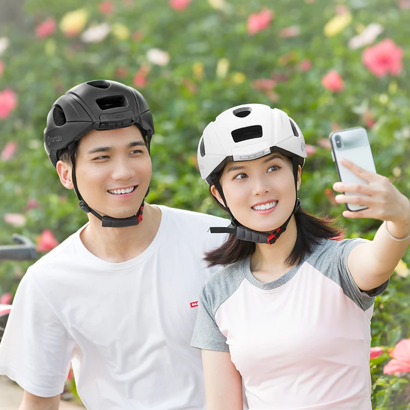 

Outdoor 6 LED Warning Light Smart Cycling Bicycle Back Lamp Helmet Motorcycles Helmet SOS Alert Walkie Talkie 2021 Smart4u SH55M