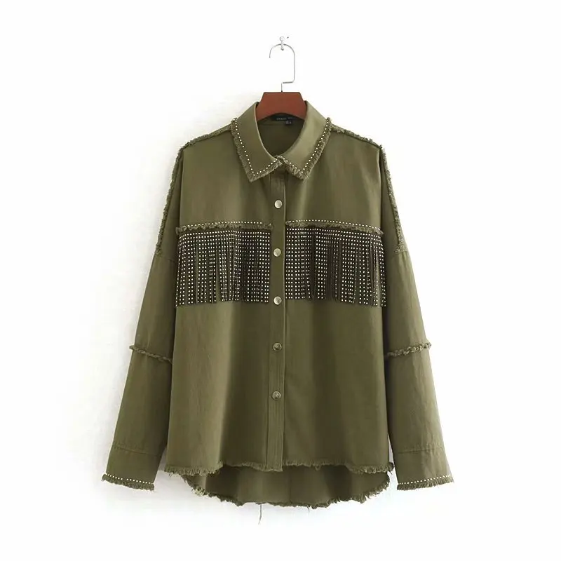 Женская джинсовая куртка с заклепками зеленая и черная однотонная Свободная из