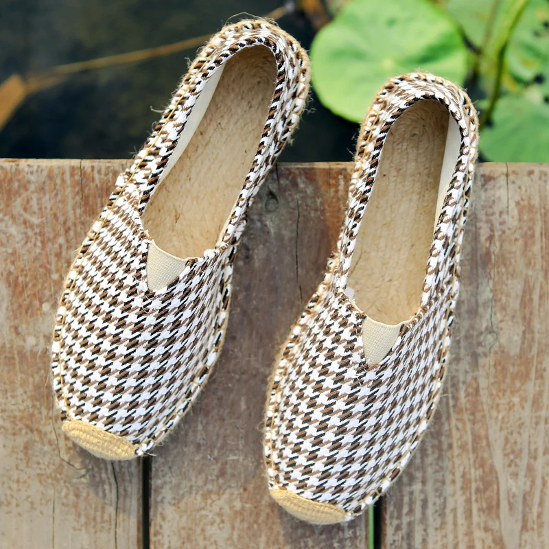 

2021 Hot Slip On Men's Flat Shoes Linen Casual Loafers For Men Couple Swallow Gird Fashion Men Fisherman Shoes mocasines hombre