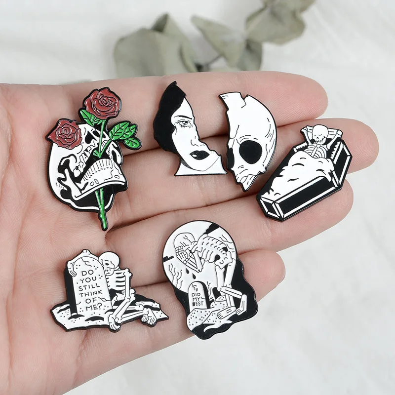 

Exaggerated Personality Skeleton Brooch Shirt Pins Badges Enamel Broches for Men Women Badge Pins Brooches Jewelry Accessories